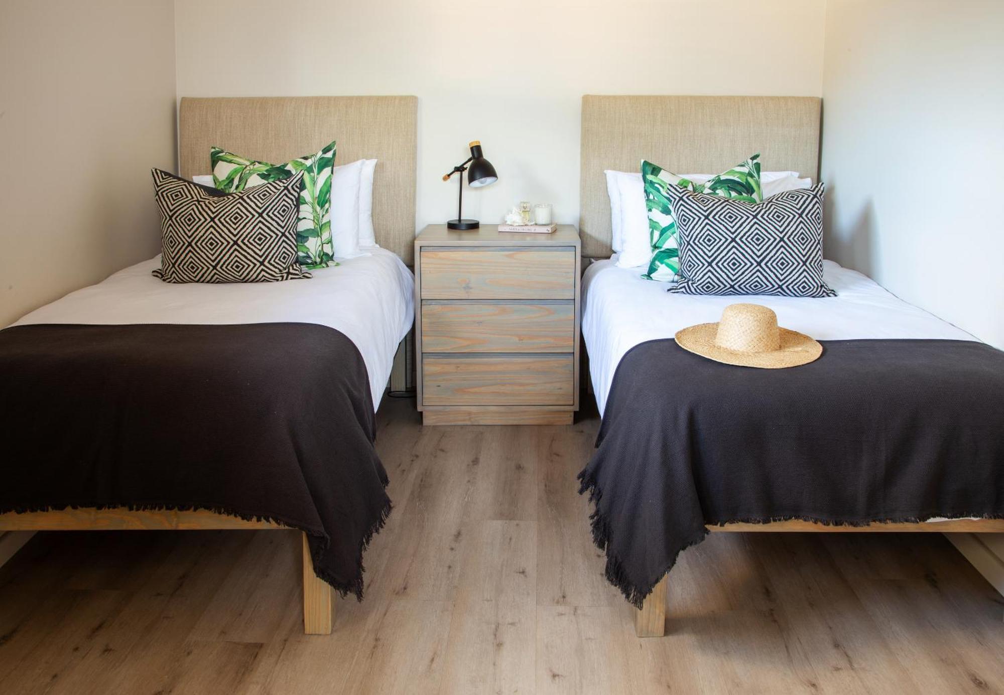 Appartamento One On High Plettenberg Bay Esterno foto
