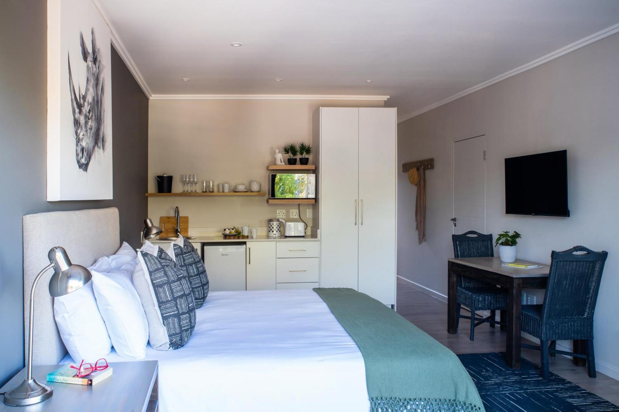 Appartamento One On High Plettenberg Bay Esterno foto